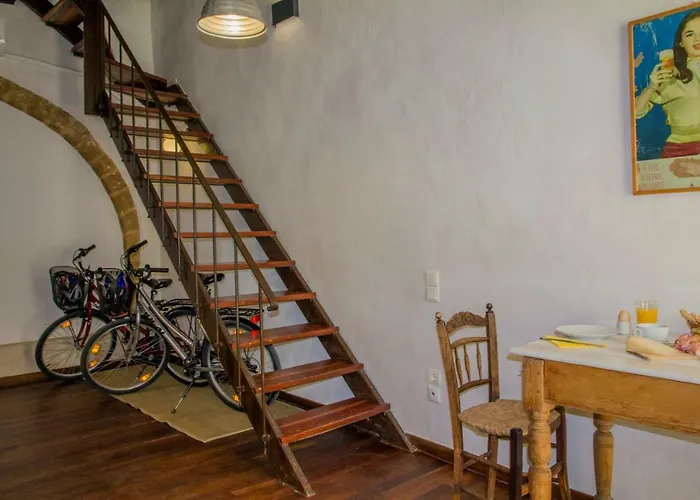 To Spiti アパート